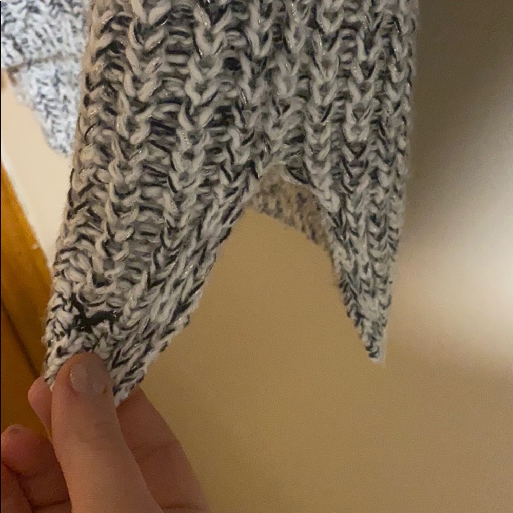 American eagle V-neck sweater - Picture 3 of 5